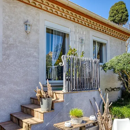 Les Bois Flottes Apartment Poussan