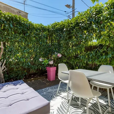 Les Bois Flottes Apartment